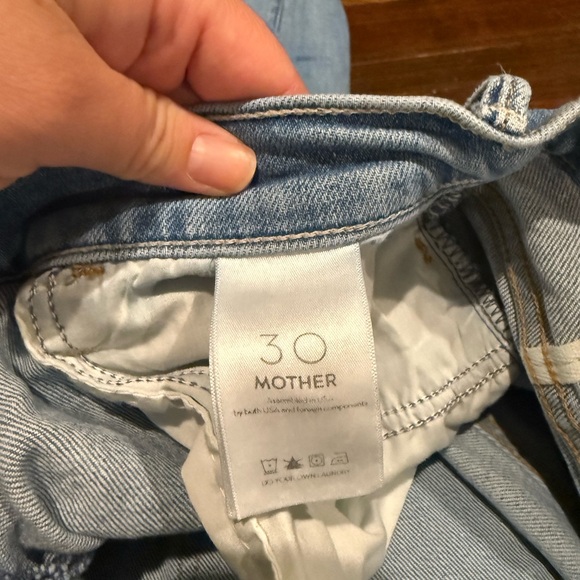 MOTHER The Hustler Ankle Undone Hem Jeans - Picture 4 of 5